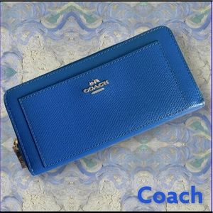 COACH | Blue Accordion Zip Wallet